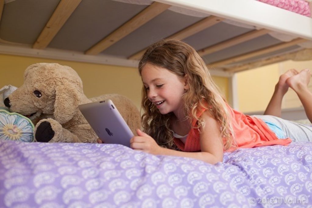 Ti Vo Kids Bedroom i Pad on Bunk Beds Resized Smaller